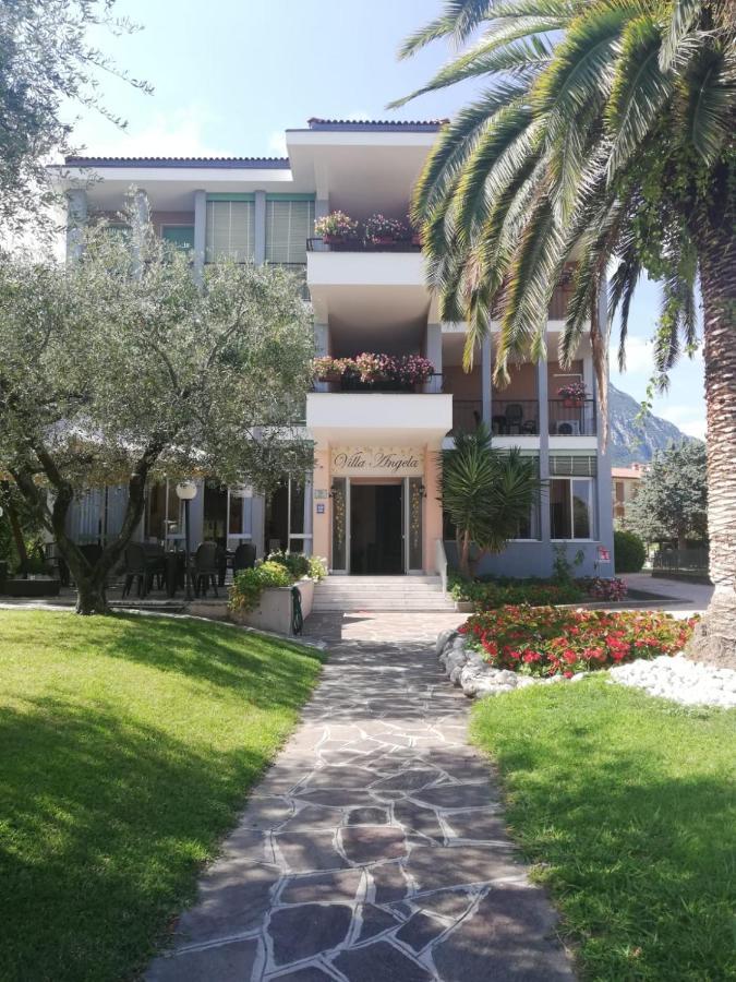 Albergo Villa Angela Toscolano Maderno Exteriör bild