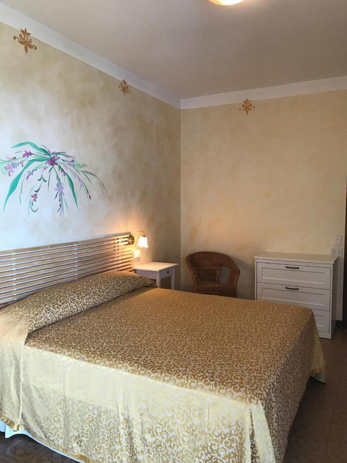Albergo Villa Angela Toscolano Maderno Exteriör bild
