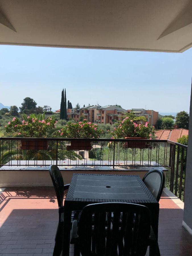 Albergo Villa Angela Toscolano Maderno Exteriör bild