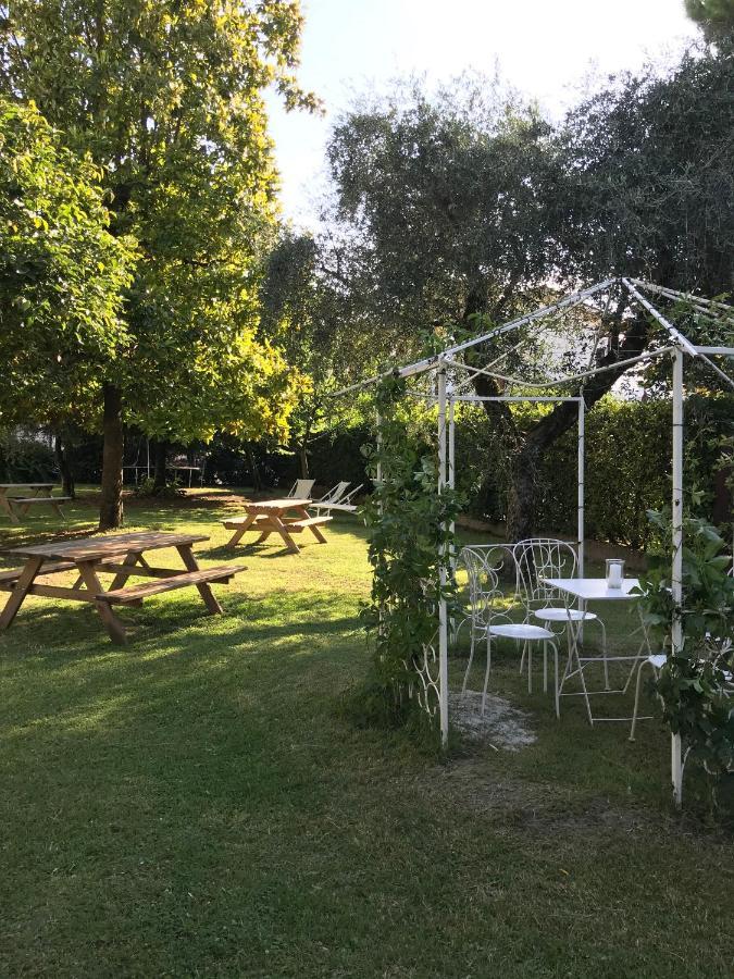 Albergo Villa Angela Toscolano Maderno Exteriör bild