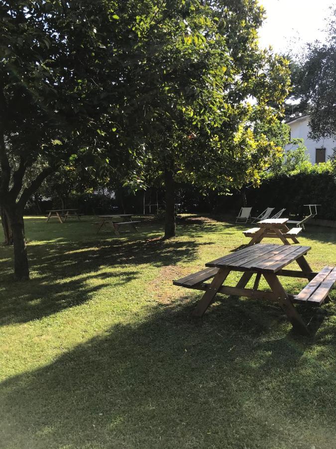 Albergo Villa Angela Toscolano Maderno Exteriör bild