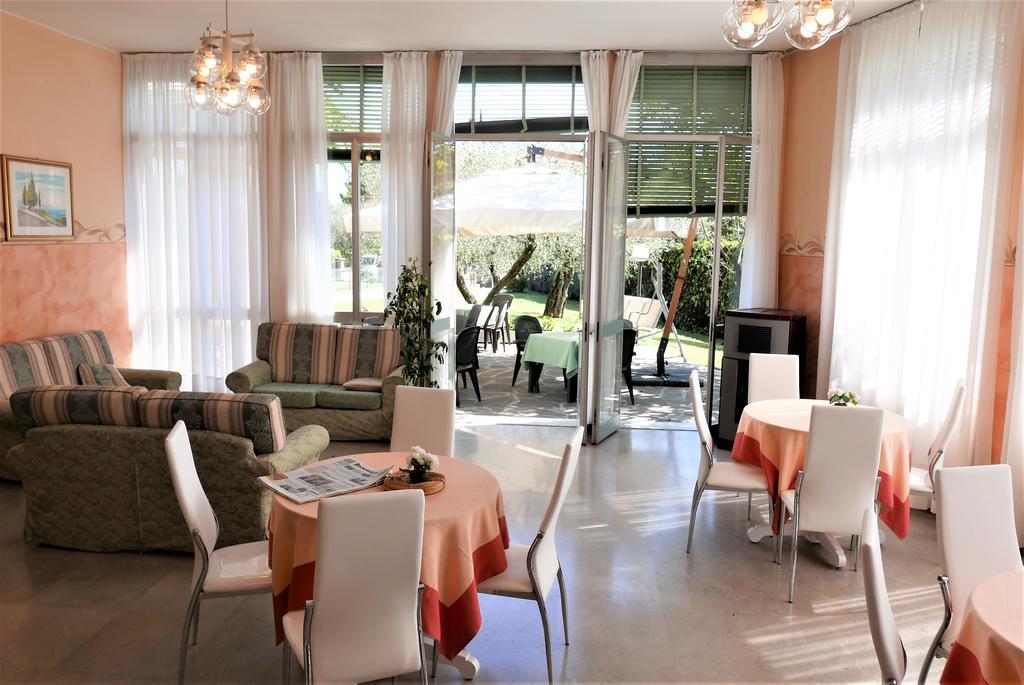 Albergo Villa Angela Toscolano Maderno Exteriör bild